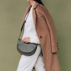 Hot Colab Reverie Elin Clutch/Crossbody-Wine|