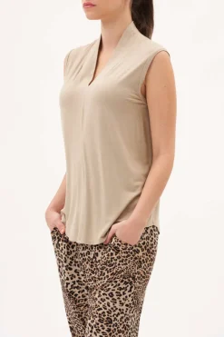 Online Up! Sleeveless Funnel V-Neck|