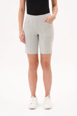 Outlet Up! Striped Modern Shorts|