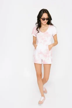Outlet Smash + Tess The Shorty Anyway Romper In Cotton Candy Sky Tie-Dye|