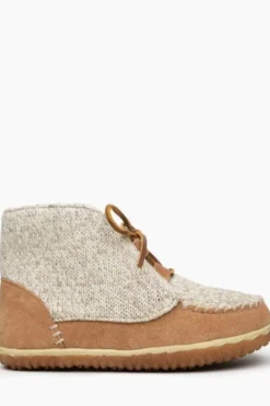 Clearance Minnetonka Torrey Laceup Bootie|